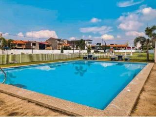 Flores Staycation - Marilao - 2