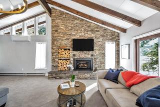 Lakefront Home at Lake Winola, PA - 1
