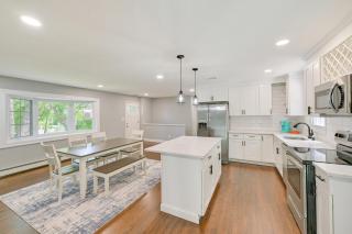 Hampton Bays Retreat Walk to Squires Beach! - Hampton Bays - 5