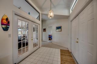 Villa McArita - 4 bedroom home w. heated pool on the water - 9