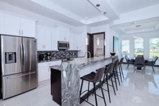 New listing - Amazing new 3beds/3baths Gulf access villa w. heated pool and outdoor kitchen! - 3