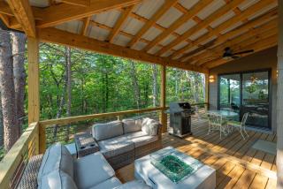 Wilderness Retreat Pet-Friendly Outdoor Adventure Oasis! - Morganton - 8