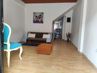 Cómodo estudio en la vía a termales - 7