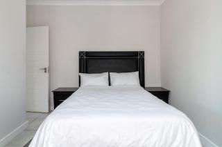 Lovely 2 bed @TheBlyde - Pretoria - 2