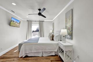 Hilltop Lux Haus with InfinityPool-Hottub-PoolTable - Fredericksburg - 8
