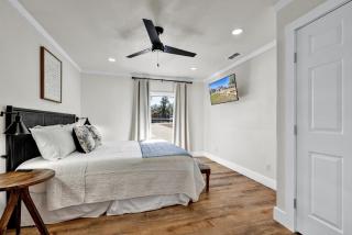 Hilltop Lux Haus with InfinityPool-Hottub-PoolTable - Fredericksburg - 7