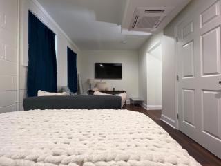 1BR Fully Handicap Accessible Near Downtown - 6