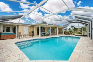 Villa Serenity NOW is the picture-perfect PET FRIENDLY Villa for you and your loved ones! - Cape Coral - 8