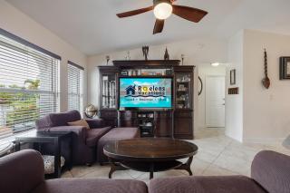 Villa Serenity NOW is the picture-perfect PET FRIENDLY Villa for you and your loved ones! - Cape Coral - 4