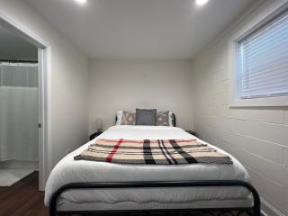 1BR Near Downtown & Mountain Goat Coffee - 4