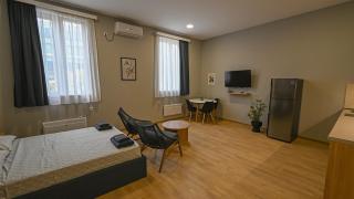 Big studio apt.on Liberty Square - Tbilisi - 0