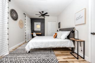 MODERN Mins to Beach and Dwtn Free parking - Tarpon Springs - 1