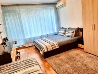 Cosy Breeze Apartment - Varna - 0