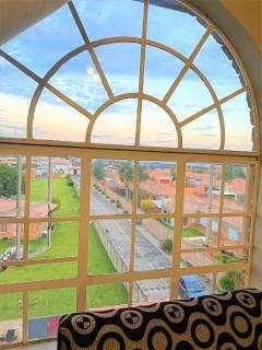 Kempton Park Self Catering Private House Nearby to OR Tambo International Airport - 9