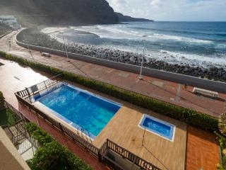 Giraud II - Secluded beachfront duplex - Santa Maria de Guia - 6