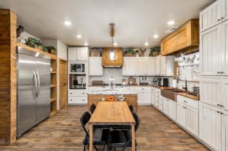Ultimate Mtn Retreat - Game room-Fire Pits-Views-Bunk Room - Duck Creek Village - 8