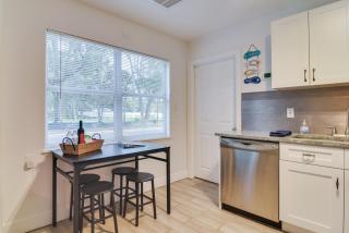 Sunny Gulfport Home Walk to Art District and Beach! - Sint-Petersburg - 4