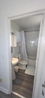 Happyland Inn - Orillia - 9