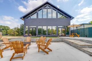 Waterfront Granbury Home with Electric Fireplace! - Granbury - 0