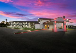 Red Roof Inn Madisonville - 1
