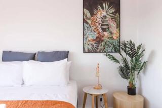 CBD with Style and Luxury - Free Parking - 4