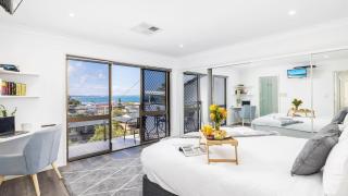 Coastal Breezes - Corlette - 5