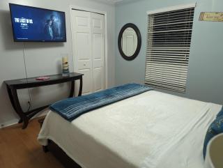 Free parking & Pet welcome at this Private Apt - Carlton - 3