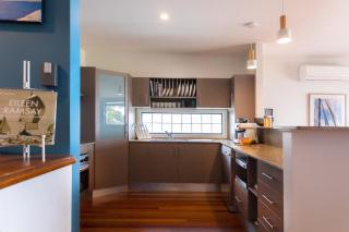 Cossies at Corlette Stunning views & Beach access - Corlette - 7