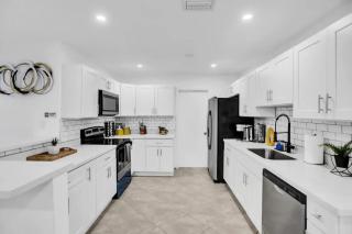 Cozy Fun House 4 2 Aventura Stadium Beach - North Miami Beach - 2