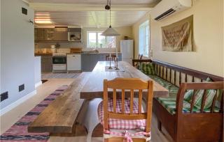 Awesome Home In Lidhult With Lake View - 9