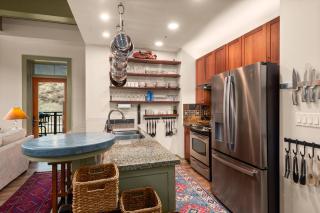 Capitol Peak C3127 - 9