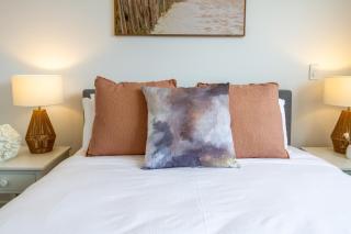 Sanctuary close to the beach with Sofa Bed - Christchurch - 5