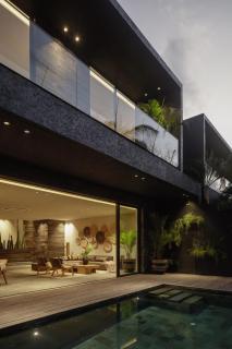 Black Villas Canggu Beach by OXO - Canggu - 3