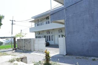 OYO 93203 Kost Eksklusif Syariah - Mojokerto - 7