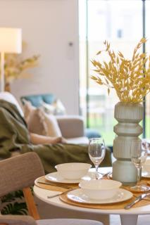 Sanctuary close to the beach with Sofa Bed - Christchurch - 9