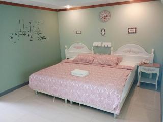 The Lilly Hotel - 9