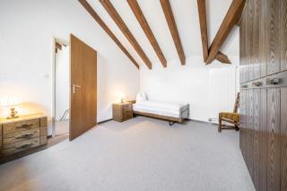 4402 Geraeumige, zweckmaessig eingerichtete Maisonette-Wohnung mit mit Blick auf die Villa Engiadina - Vulpera - 4