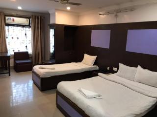 HOTEL SHIVA - Guwahati - 3