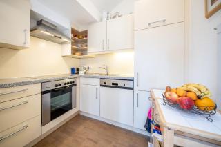 5401 Grosszuegige Dachgeschoss-Wohnung mit Parkettboden und Balkon - Moderne und helle Gestaltung - Vulpera - 1
