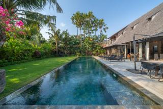 Villa Nehal - Luxury 5BR Villa with 20m Pool - Canggu - 4