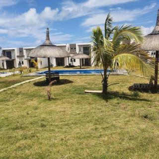 North Mauritius New-built 2-bedroom Villa with shared pool - Grande Gaube - 3