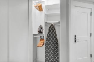 Cozy S End Studio nr T Shops Dining BOS-440 - 3