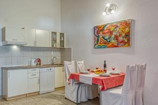 Silver Cherry Apartments - 8