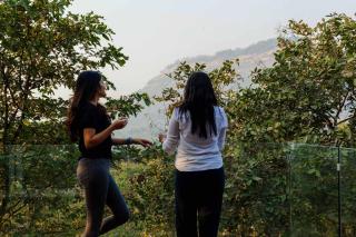 Inara by StayVista - Amidst lush greenery with Outdoor swimming pool & Indoor games - Lonavala - 7
