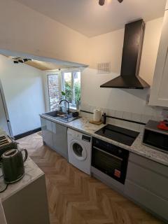 Harbour View Townhouse - Scarborough - 8
