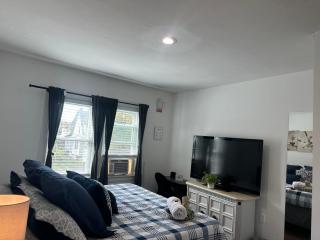 Cozy Private bedrooms Kitchen Wifi - Englewood - 8