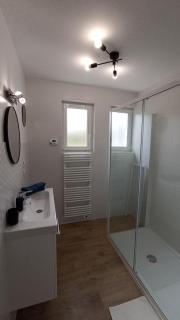 Maison 3 Chambres, 3 Salles de bains, tout le confort aux portes d'Angoulême avec jardin - La Couronne - 2