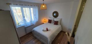 Maison 3 Chambres, 3 Salles de bains, tout le confort aux portes d'Angoulême avec jardin - La Couronne - 4