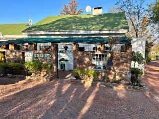 Swinburn’s Rest - Lobatse - 0