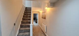 Old art School - Beautiful 2 Bed Apartments - Sutton Coldfield - 6